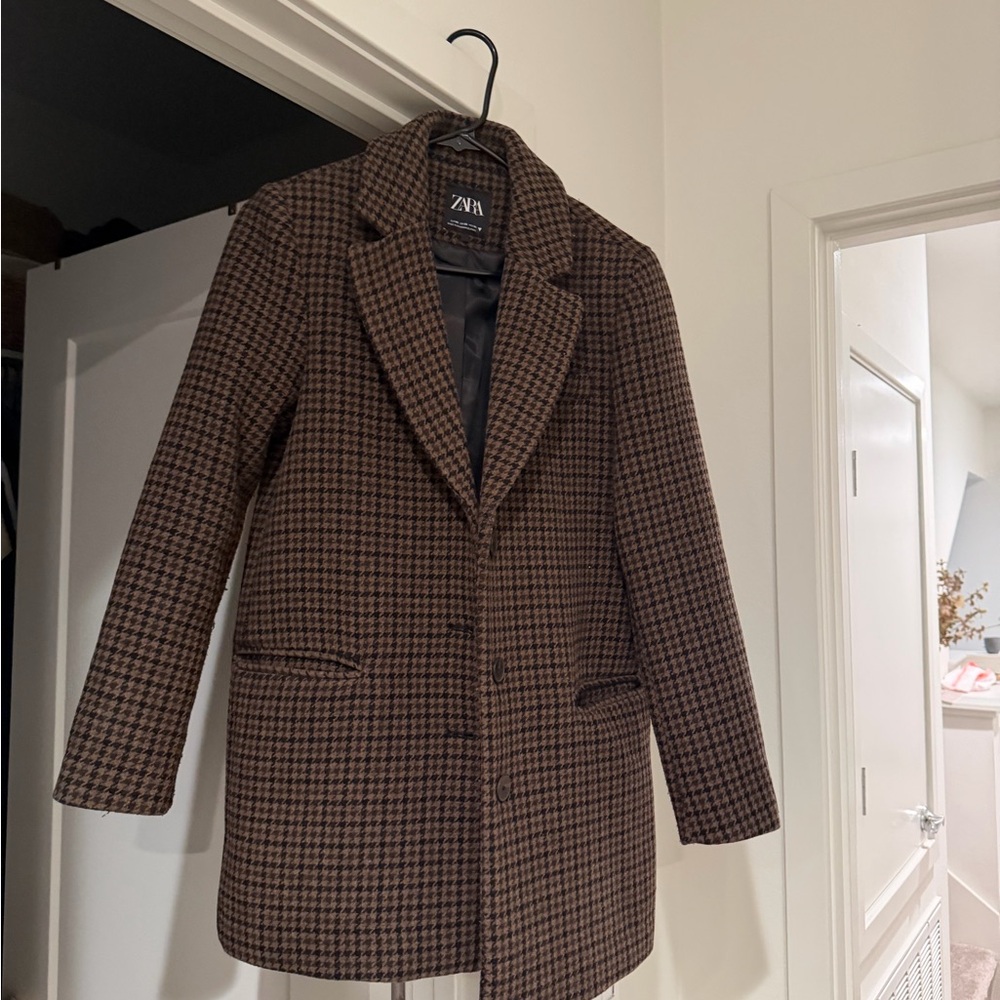 Zara Black and Brown Houndstooth Coat